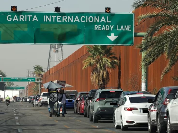 Filas de más de una hora en garitas de Mexicali