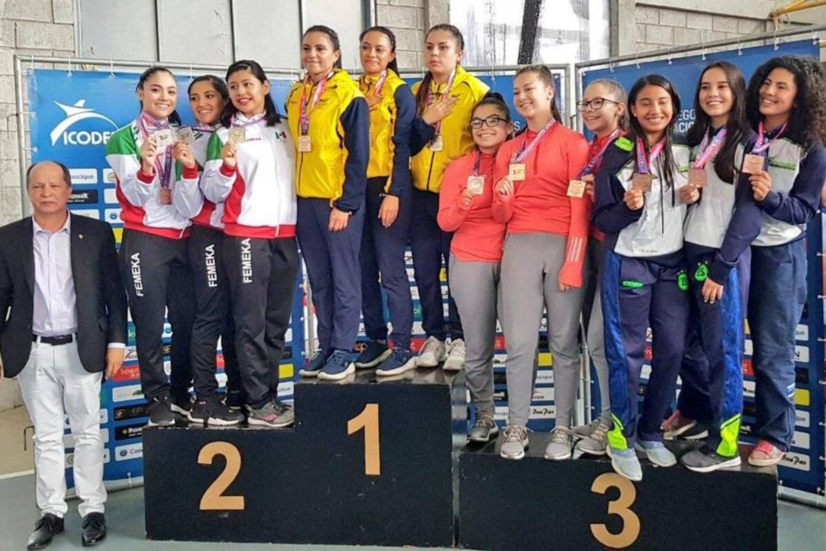 Karatecas se traen 9 medallas