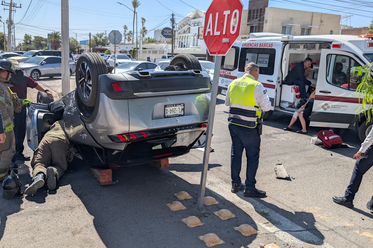 Hermosillo y sus aparatosos accidentes: percances dejan cinco lesionados leves