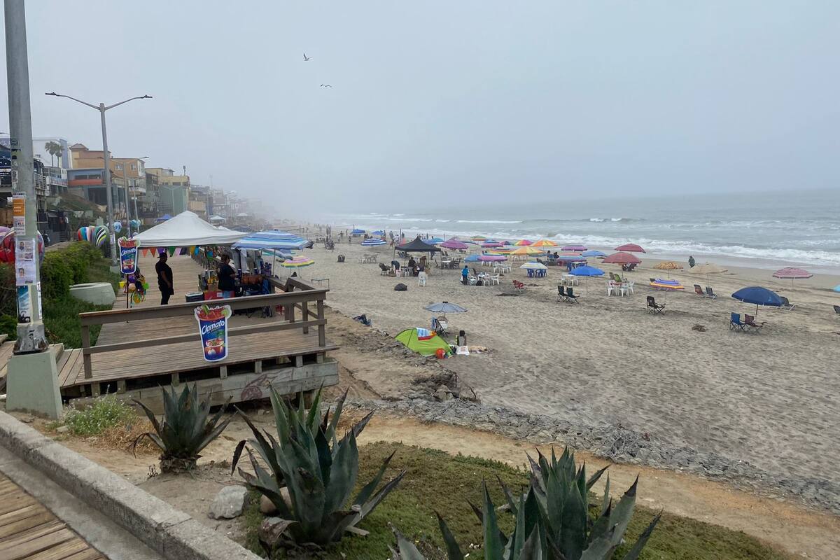 Alertan riesgos de entrar a playas contaminadas