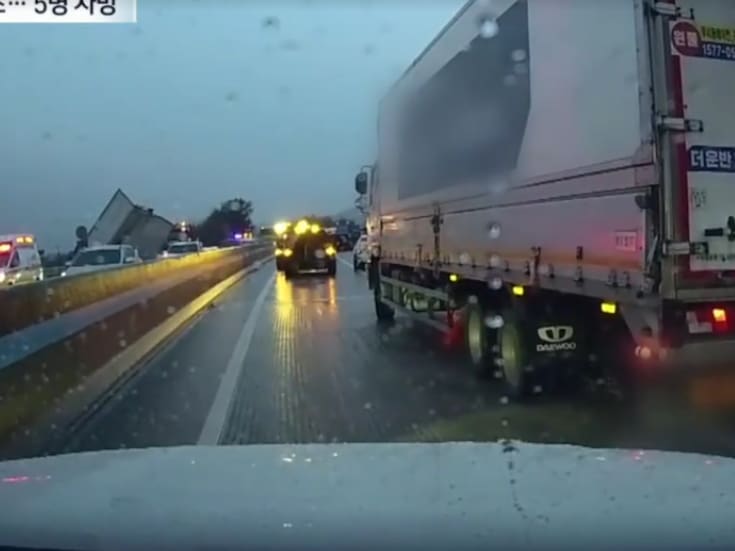 Mientras en México varias ciudades pasaron calor en Navidad y Año Nuevo, en Corea del Sur las carreteras están tan congeladas que han causado varias muertes
