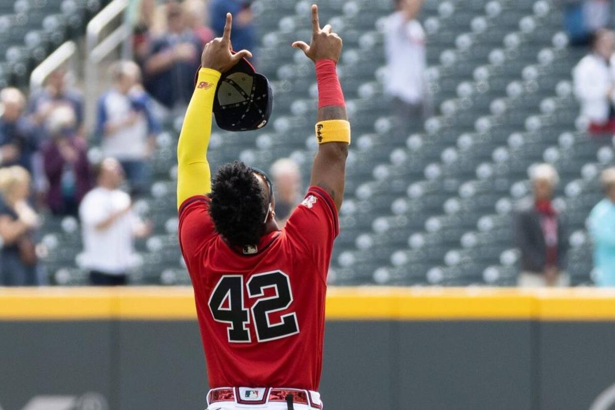Ronald Acuña llega a siete jonrones y los Braves evitan barrida ante Marlins