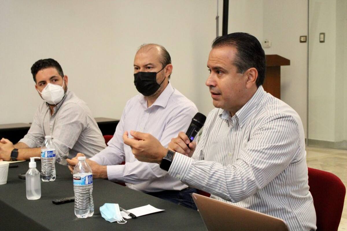 Dialoga Antonio Astiazarán, alcalde electo, con jóvenes empresarios de la Canaco Hermosillo