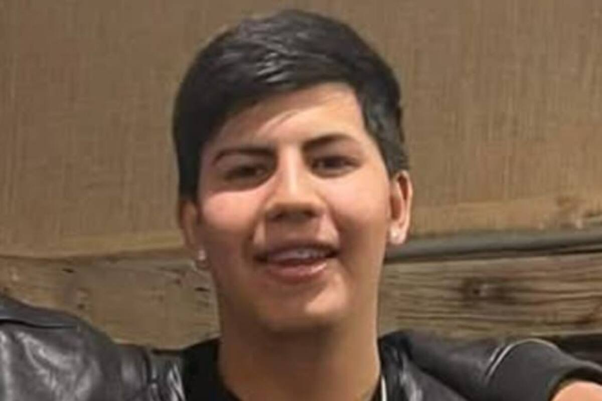 Se busca a Alexis Israel Campos Olivas de 20 años de edad