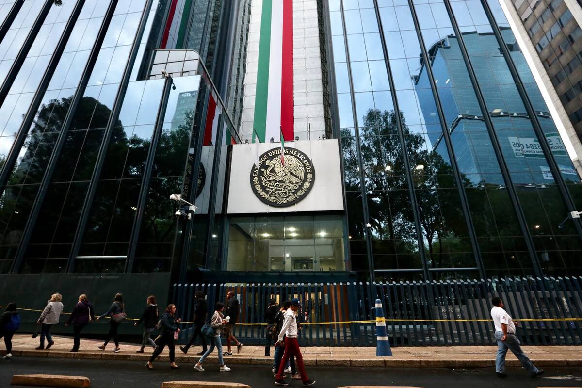 FGR libra orden de aprehensión contra 'Quicho' Díaz; ex titular de la Unidad Especializada de Análisis Financiero