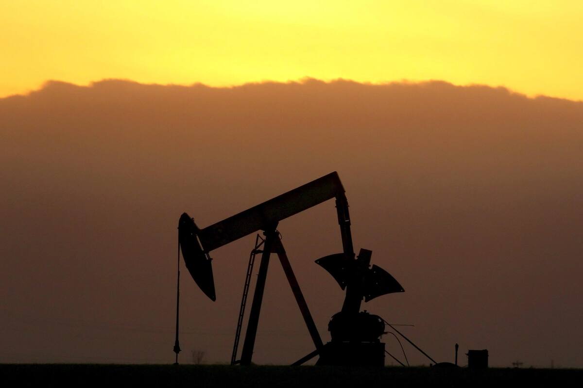 Petróleo de Texas baja 1,4 % por temor a recesión y amenaza de China