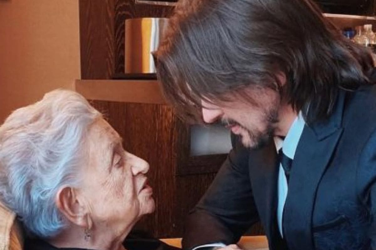 Juanes enfrenta la pérdida de su madre, Alicia Vásquez, a los 95 años