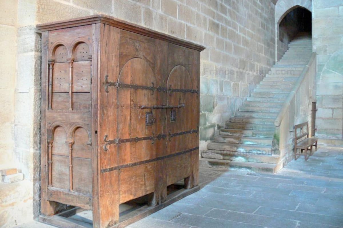 ¿Por qué en la Edad Media la gente dormía dentro de armarios de madera?