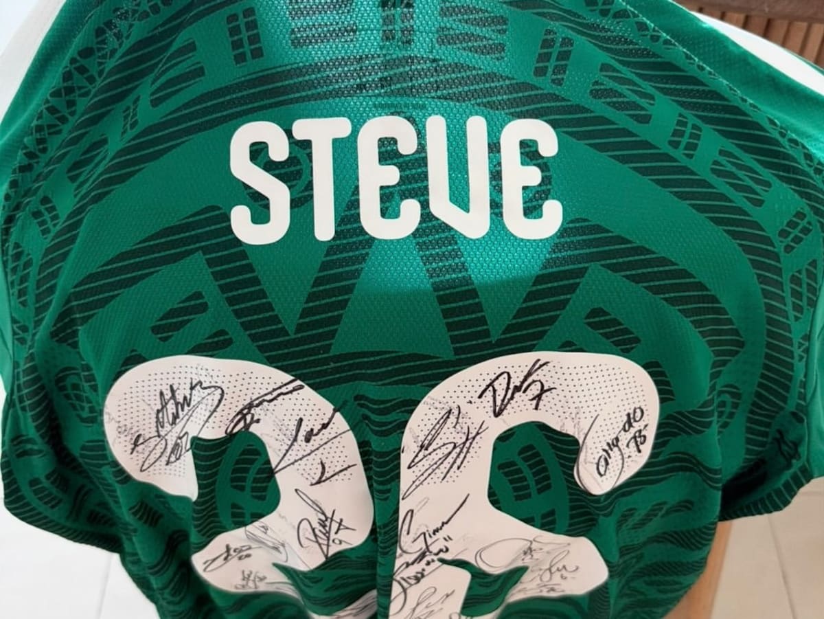 SteveWillDoIt confirmó que entregó relojes de alto valor a jugadores y personal de la Selección Mexicana antes del partido contra Ecuador. | Foto: stevewilldoit
