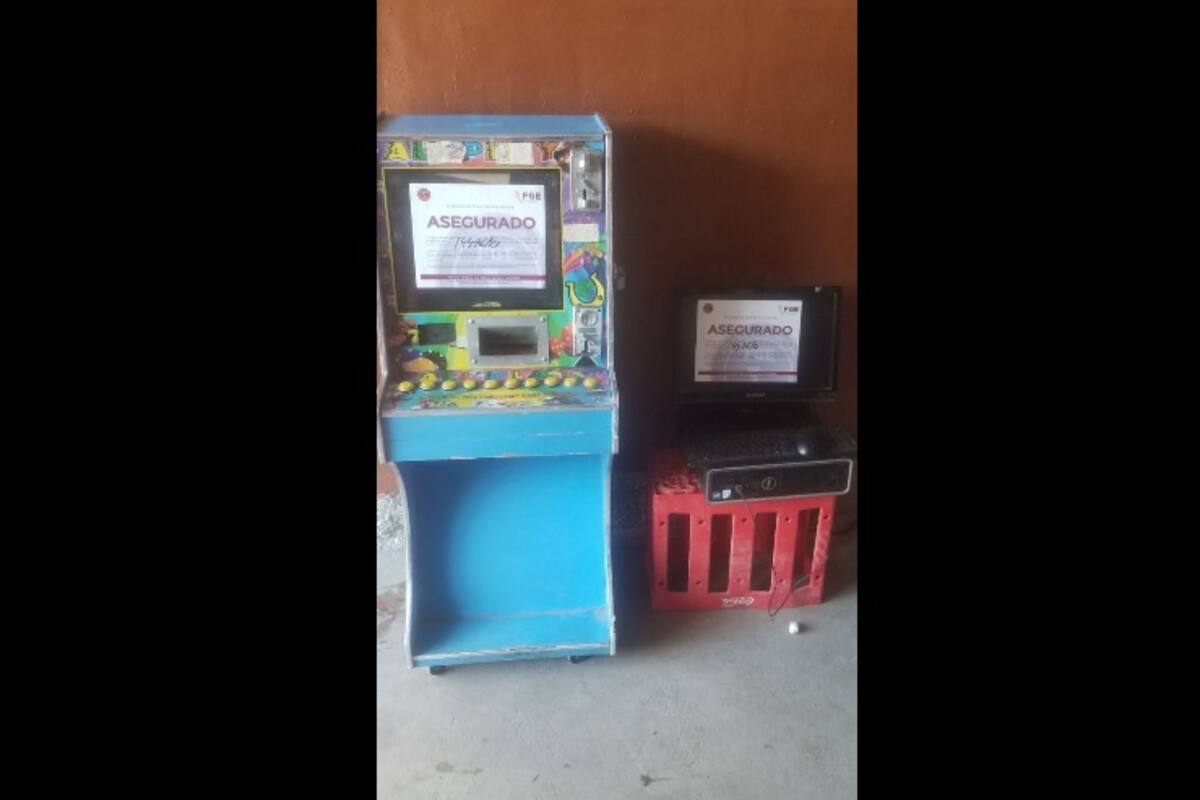 Cateo: Aseguran máquinas tragamonedas y computadoras