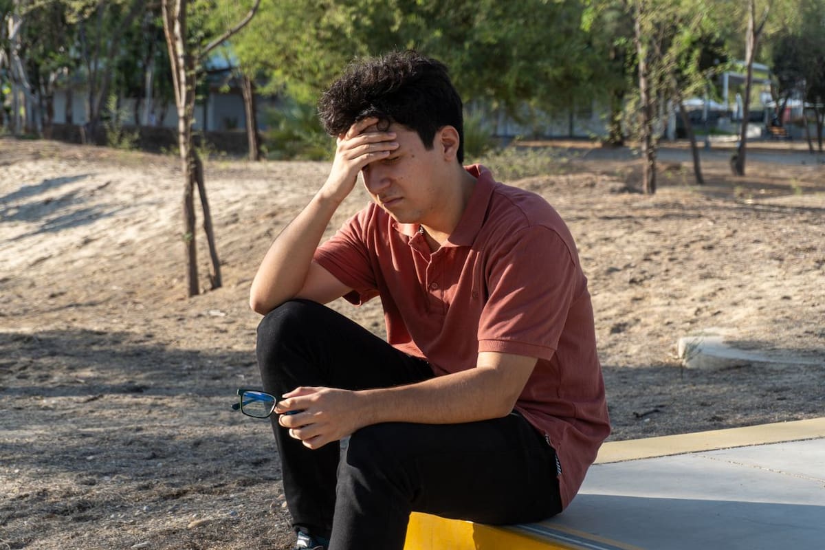De acuerdo con un estudio, el 64% de los padres con hijos de entre 18 y 28 años afirma que sus hijos adultos todavía dependen de ellos para cubrir algún aspecto de su vida financiera. | Foto: Pexels