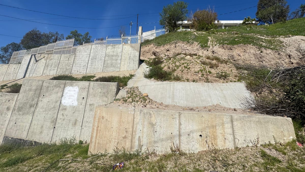 Temen que cerro colapse sobre estudiantes de la Secundaria General 51