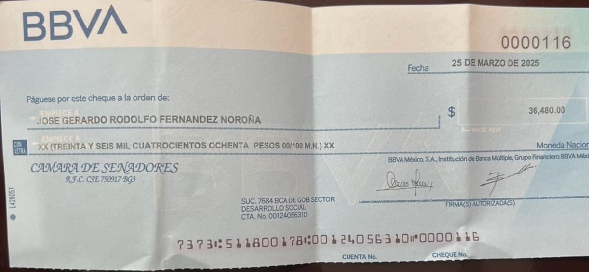 Cheque que recibió Noroña del Senado para cubrir gastos de vuelos. / @fernandeznorona vía X.