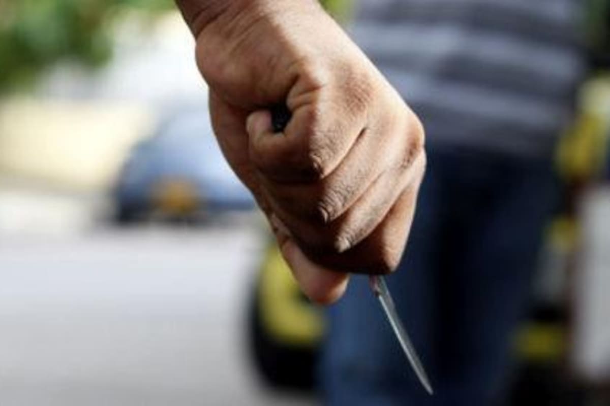 Mujer de 22 años es apuñalada por su pareja y es abandonada herida tras la fuga del agresor, en Yucatán