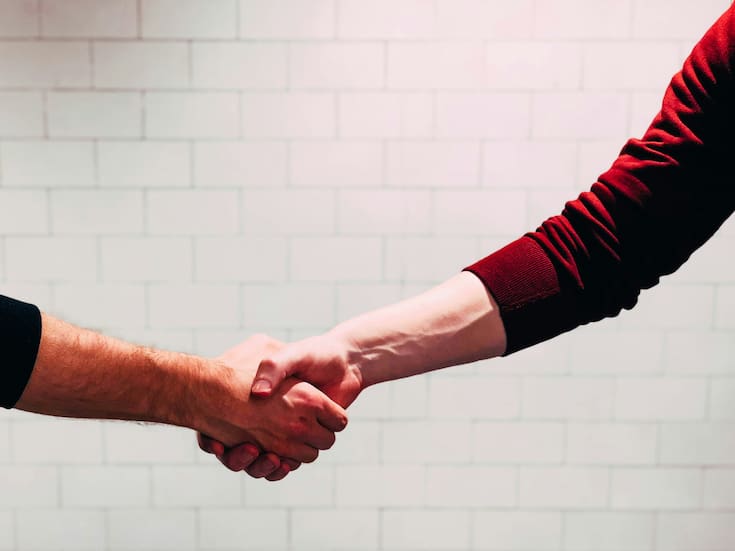 ¿Qué significa soñar con un favor? Este es el mensaje oculto de tu yo interior