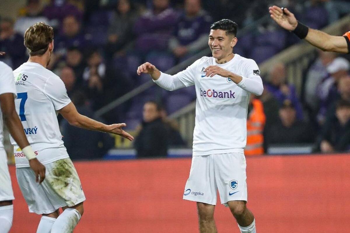 ¡Listo para Qatar 2022! Gerardo Arteaga le da triunfo a Genk con gol, pero sale expulsado