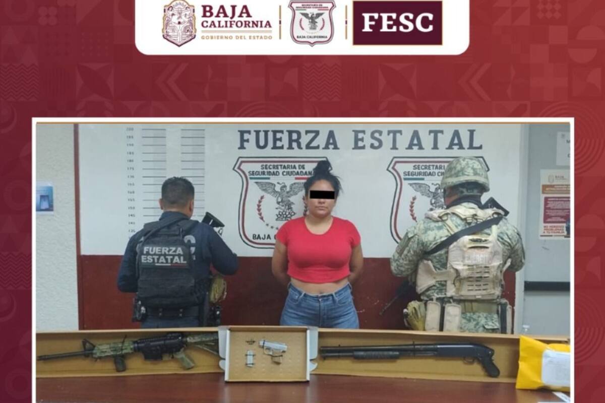 Detienen a mujer con armas, granada y drogas