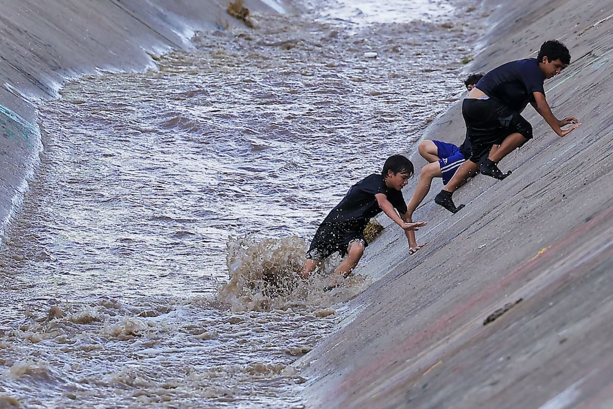 Deja la lluvia incidentes menores en Hermosillo