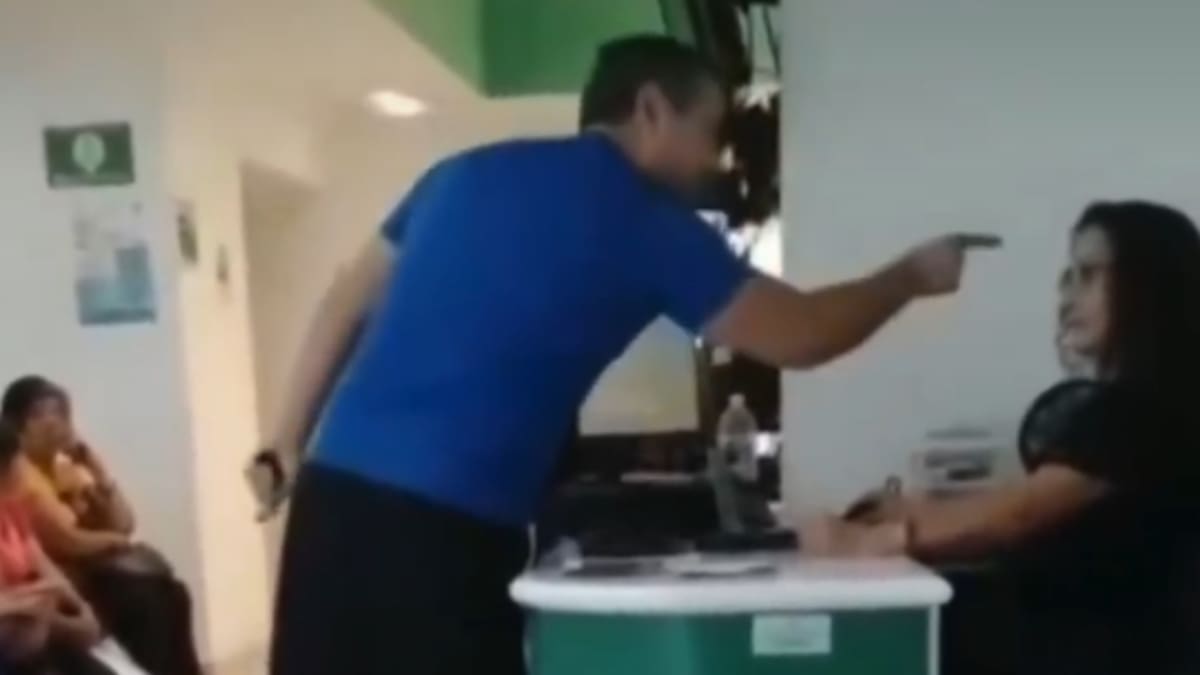 Hombre amenaza de muerte a trabajadora del IMSS en San Luis Potosí; video desata indignación en redes