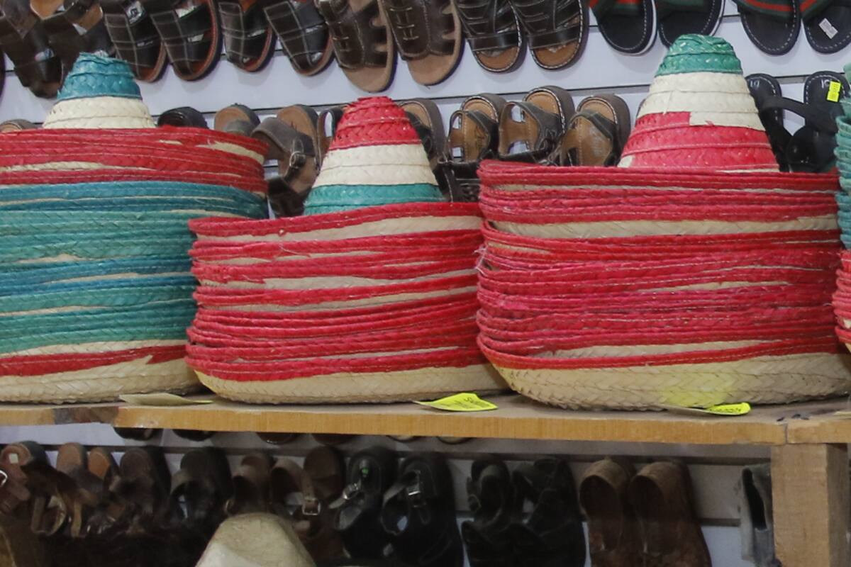 Hermosillo: Hombre roba decoraciones de fiestas patrias para celebrar