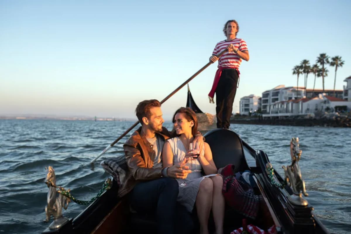 Celebra San Valentín en San Diego con paseos en góndola en Coronado