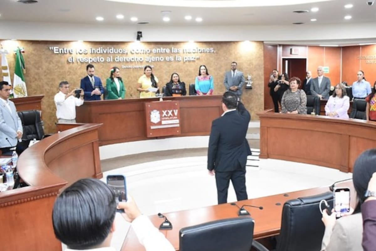 Designan a José Antonio Olivas como administrador del Congreso tras renuncia de Victor Navarro