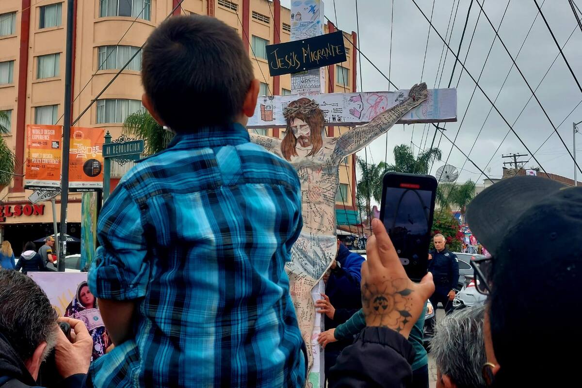 Dedican viacrucis a las familias desplazadas por la violencia