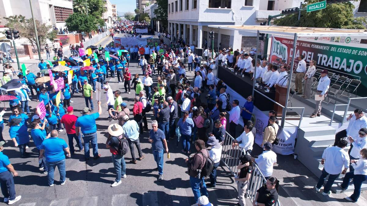 Marchan 30 mil trabajadores en Hermosillo, Sonora. | Crédito: Juan Hernández