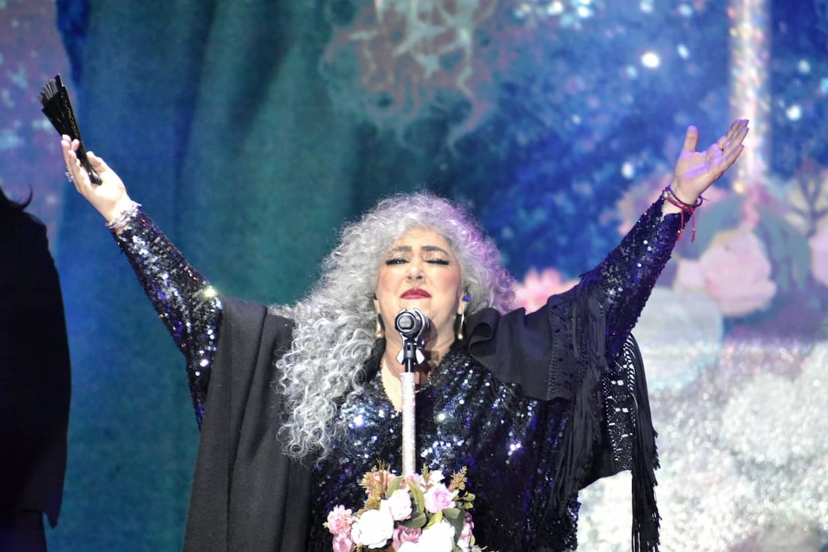 Impone Amanda Miguel su voz en Tijuana