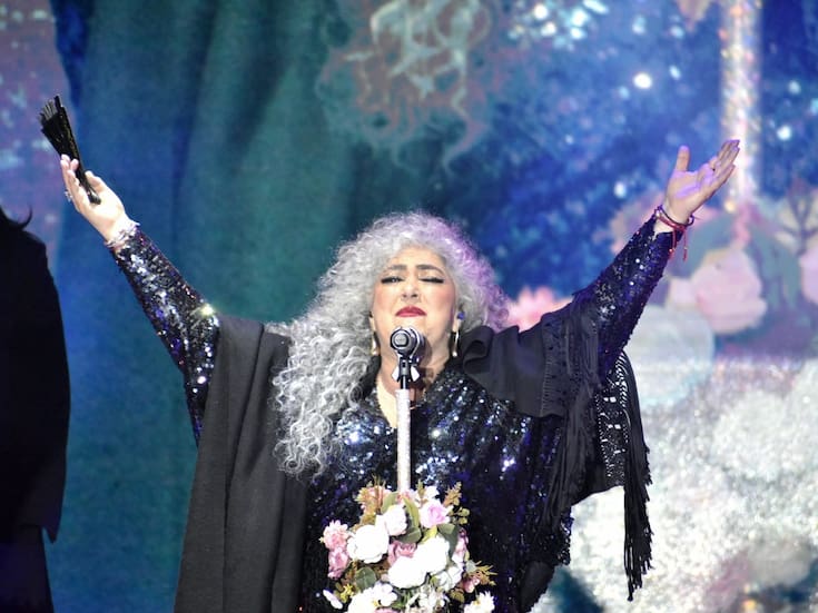 Impone Amanda Miguel su voz en Tijuana