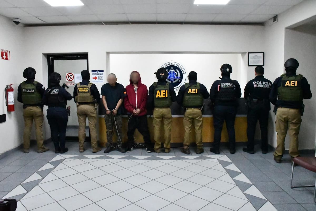 A prisión presuntos responsables de dejar cabeza humana y narcomanta en estación policia