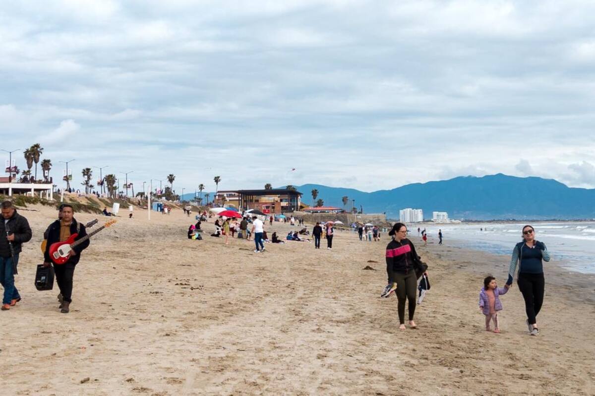 Exhortan a visitar playas vigiladas en Ensenada