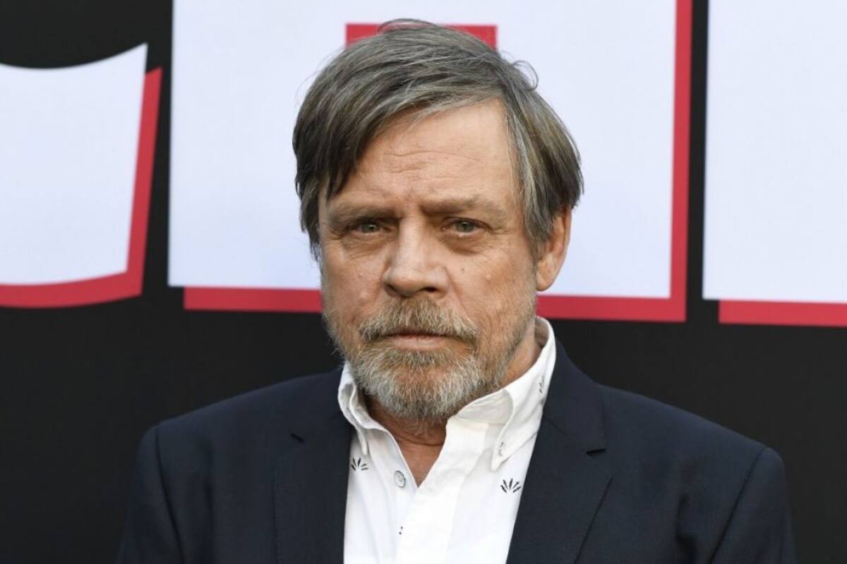 Decepcionado de Facebook Mark Hamill da de baja su cuenta