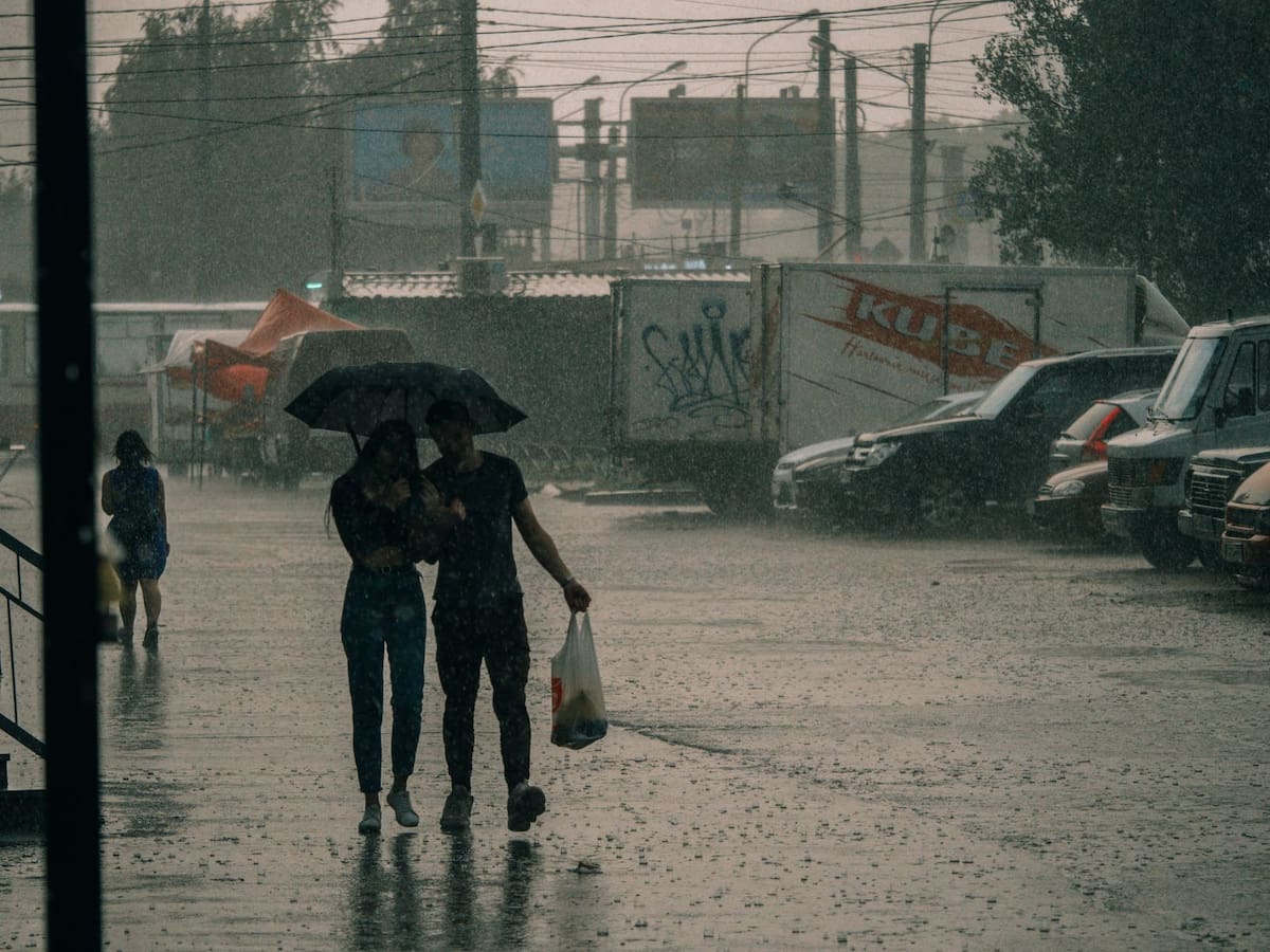 Frente frío 11 provoca lluvias y bajas temperaturas en gran parte de México, según informó el SMN. | Crédito: Canva