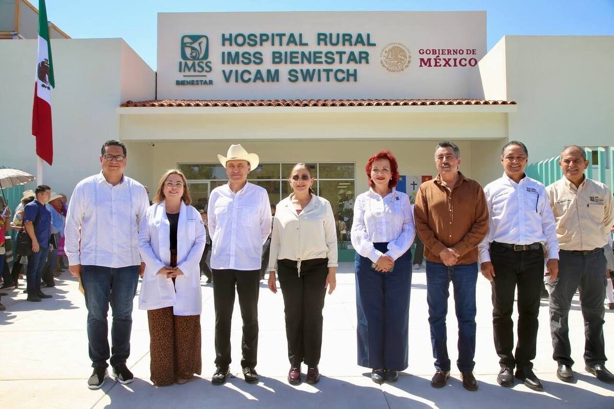 El gobernador Alfonso Durazo, acompañado de otras autoridades, supervisó la construcción y puesta en marcha de la primera etapa del Hospital IMSS-Bienestar de Vícam Switch. FOTO: ESPECIAL