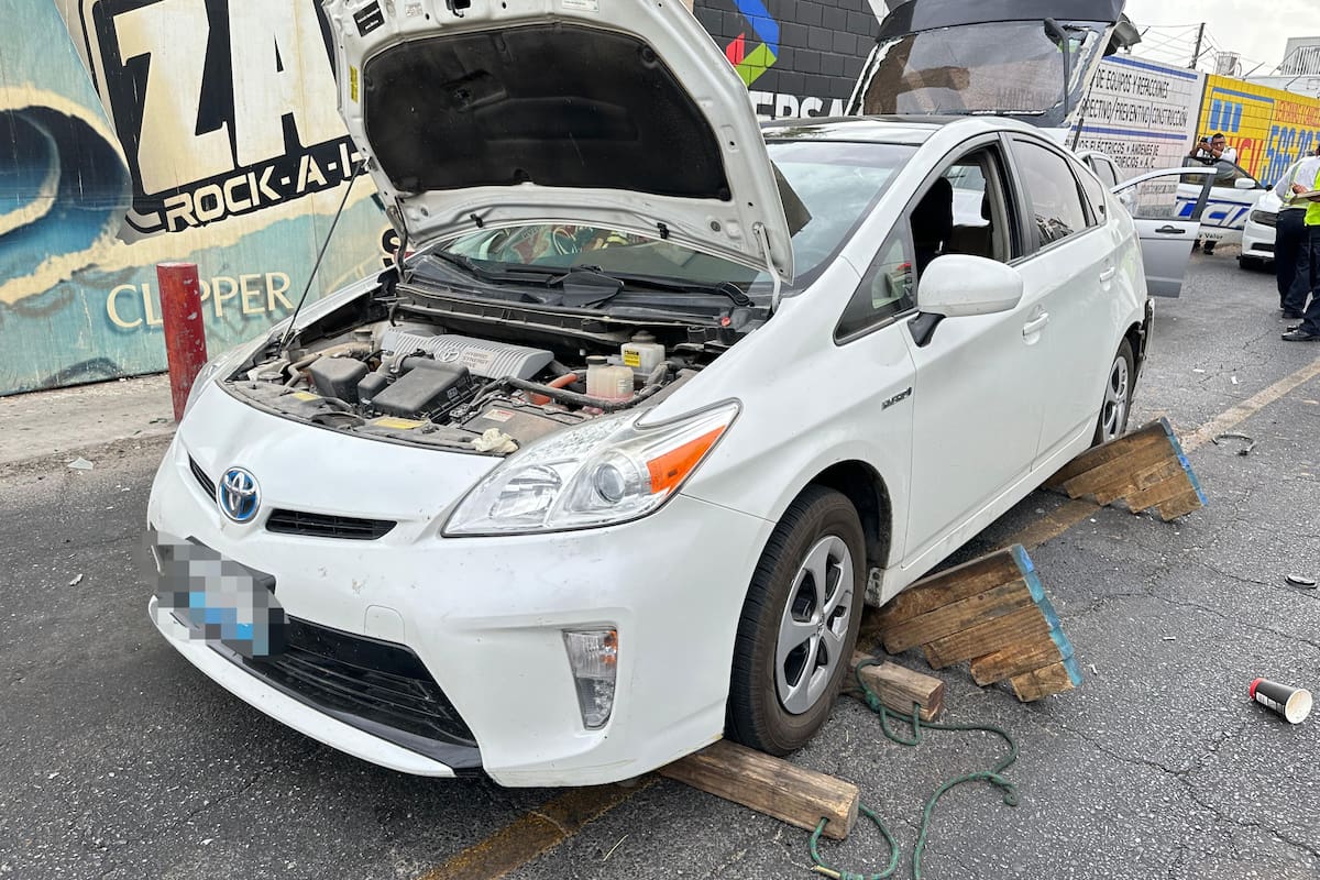 ¿Qué pasa cuando se incendia un auto eléctrico? Bomberos de Mexicali explican el reto; pueden requerir hasta 6 mil galones de agua para sofocarlo