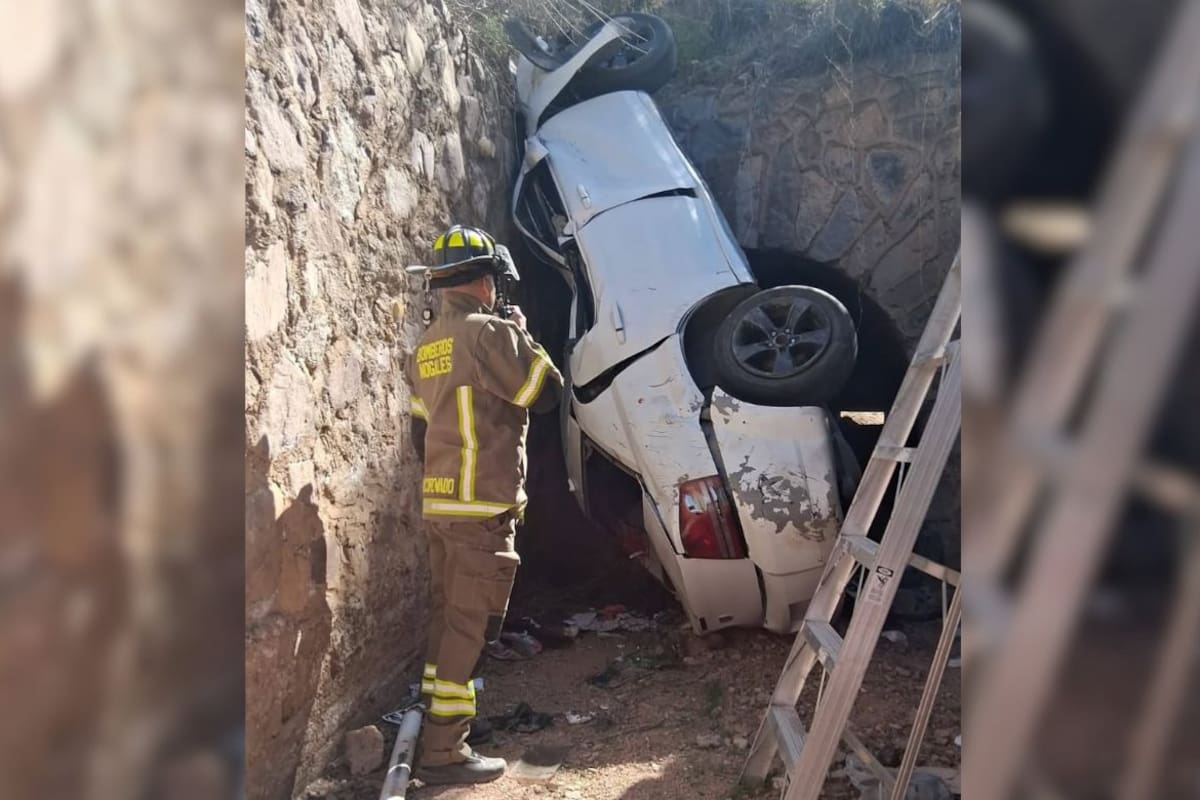 Accidente vial deja a tres adultos y a un menor heridos de gravedad