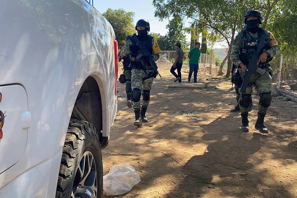 Capturan a 3 con granadas y armas largas en Pitiquito