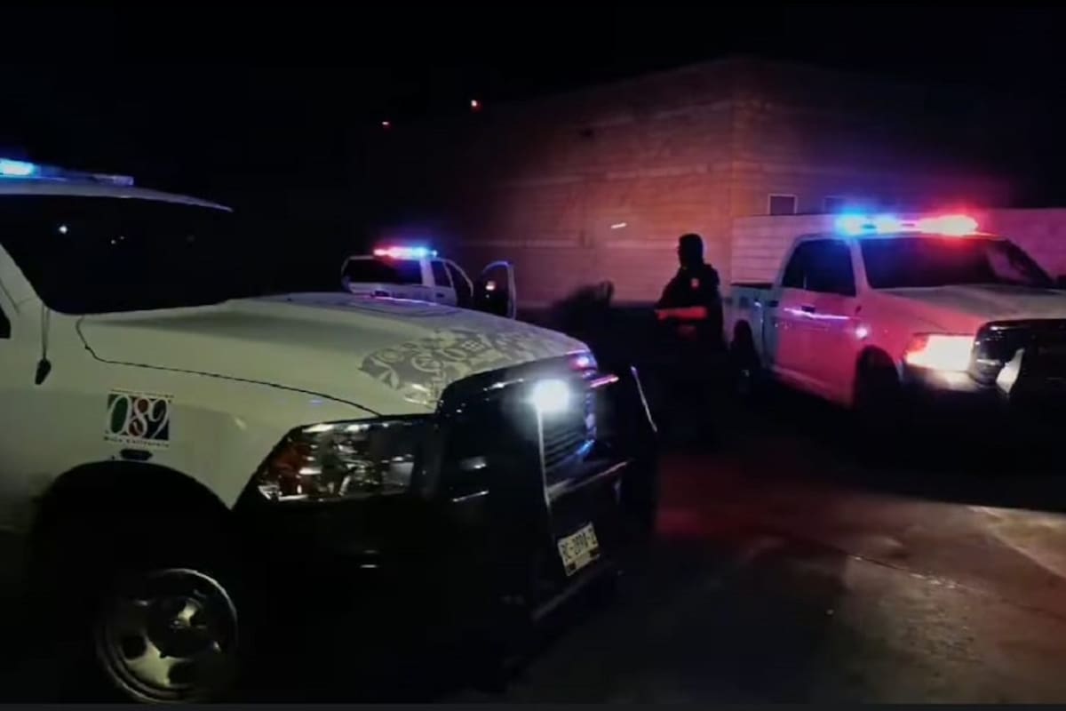 Aprehende FGE a tres agentes municipales en Ensenada