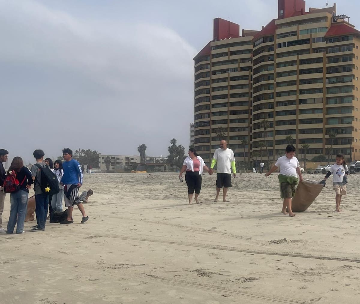 Arrancó en Rosarito la Estrategia Nacional de Limpieza y Conservación de Playas y Costas. Foto: Cortesía