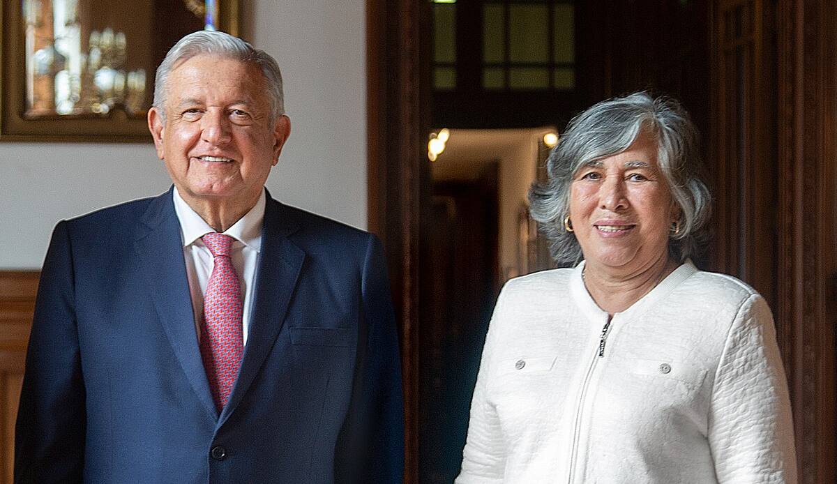María Estela Ríos y Andrés Manuel López Obrador