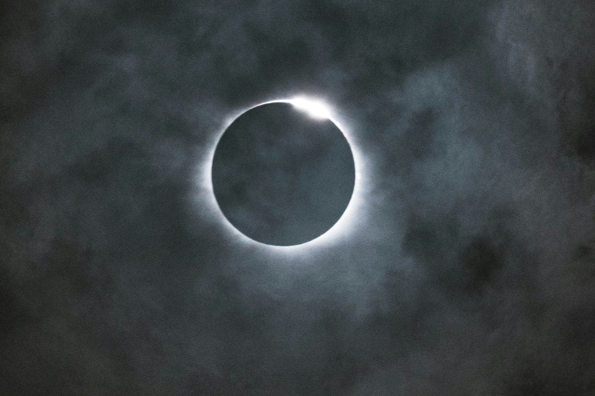 ¿Cuáles son los estados que suspenderán clases el lunes 8 de abril debido al eclipse total de sol?