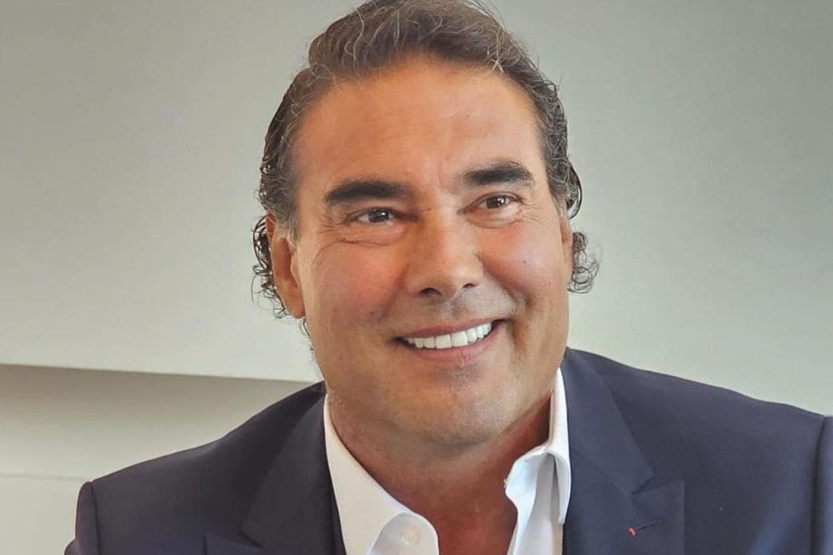 Eduardo Yáñez pide disculpas públicas a Paty Cuevas “Cometí un error al tomar el celular”