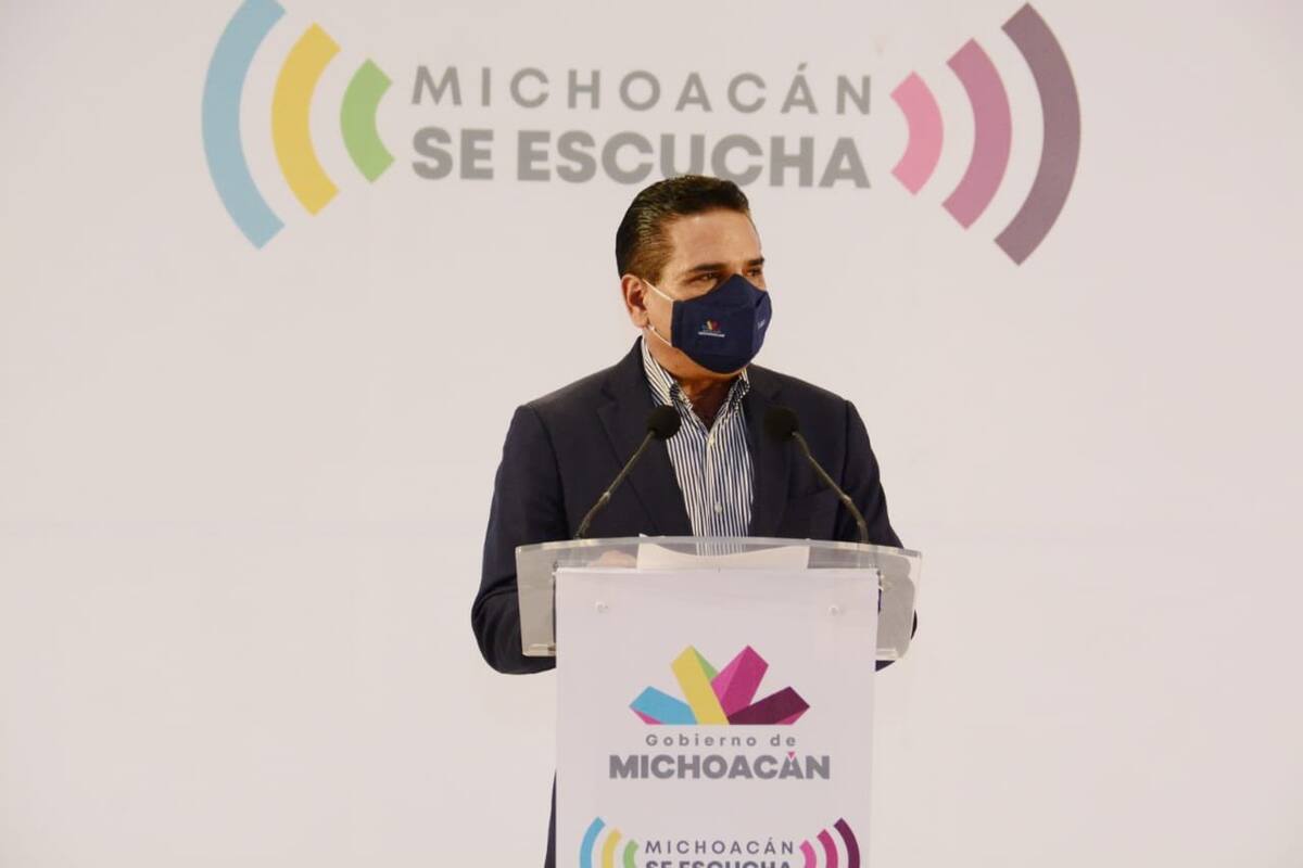 Video: Secuelas de coronavirus en Gobernador de Michoacán quedan al descubierto en conferencia