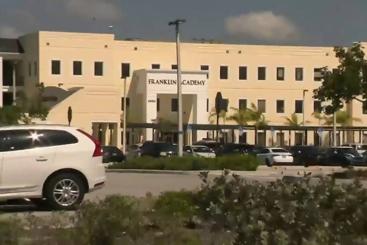 Florida: Expulsan a maestra que interrumpió rezos de alumnos musulmanes