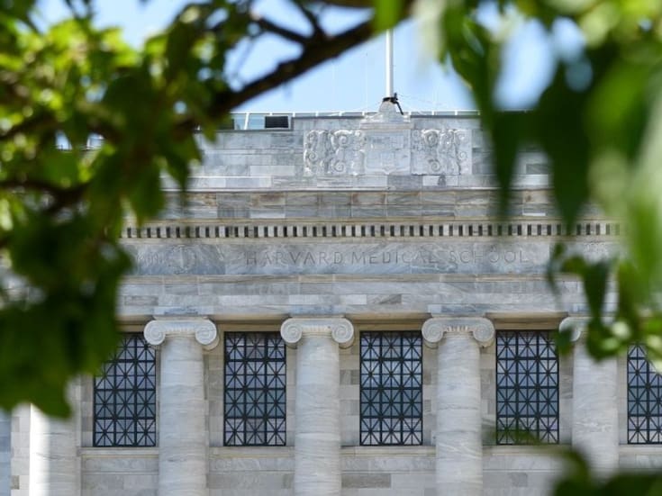Explosión intencionada en Harvard Medical School: FBI investiga y buscan a dos sospechosos