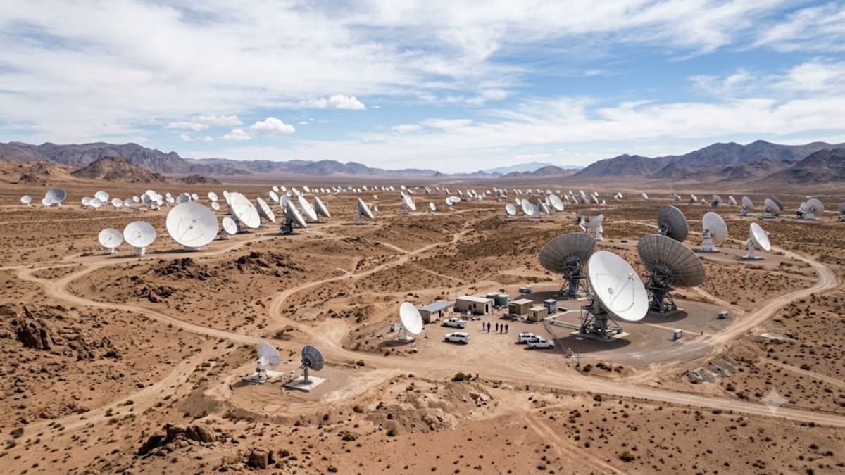 Lo que todos los radiotelescopios tardaron décadas en descubrir, una nueva red de 1,650 antenas podría encontrarlo en un solo día: así busca revelar 1,000 millones de señales del universo