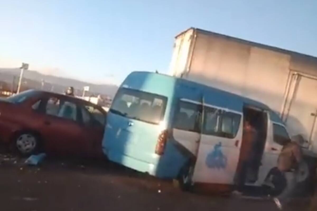 Caos vial tras carambola de 7 vehículos en autopista México-Puebla