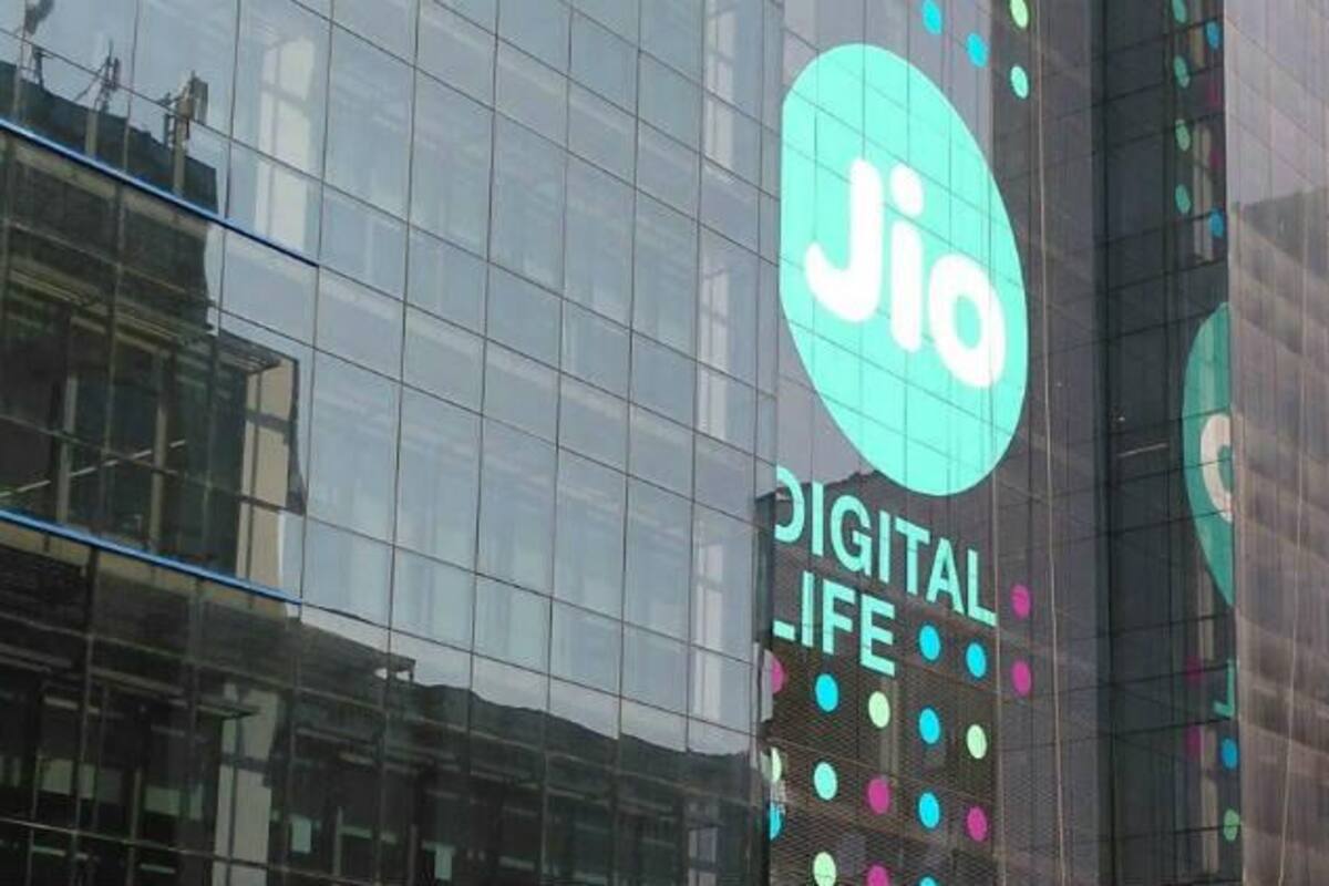 Facebook invierte en el gigante indio de telecomunicaciones Jio para el comercio electrónico