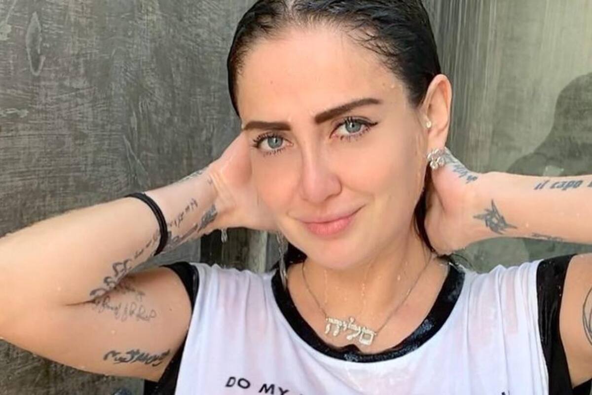 Celia Lora posa sin sostén en Instagram
